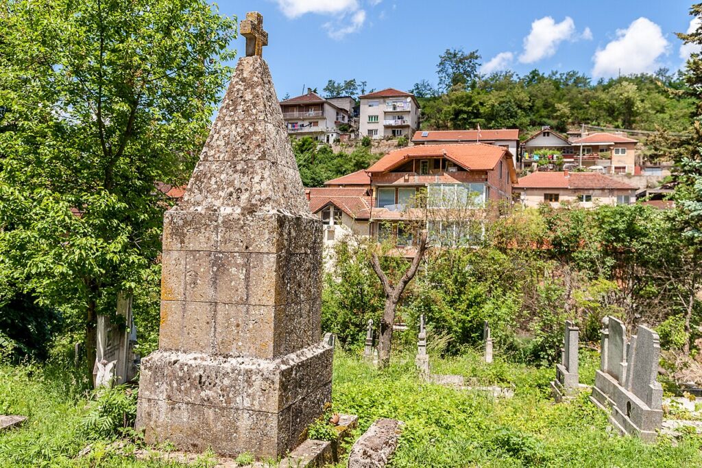 Гробница во црквата „Св. Георгиј Кратовски“ Кратово